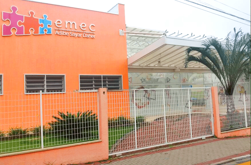 E.M.E.C. Escola Municipal de Educação Complementar “Adibe Sayar Daher”