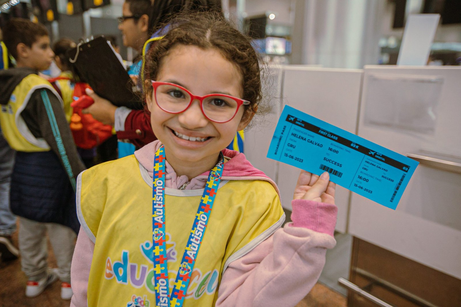 Alunos do curso de inglês do CEU Bonsucesso têm aula especial no aeroporto
