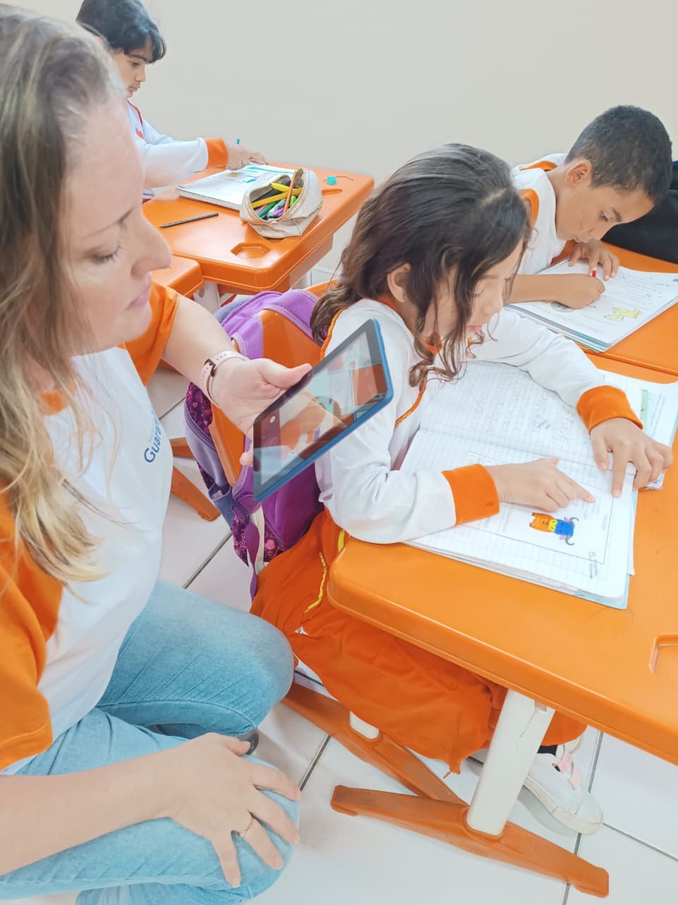 “BRINCANDO COM AS PALAVRAS: O ENCANTO DAS PARLENDAS”