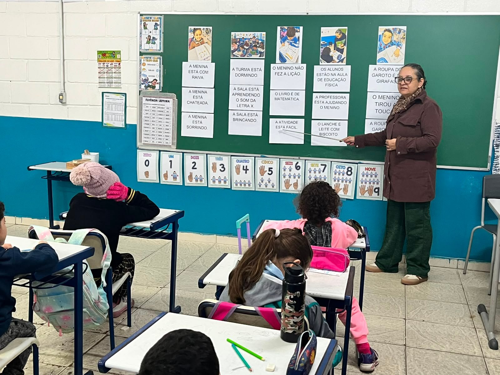 Como uma medalha e painéis visuais aumentaram a leitura de alunos em até 17%